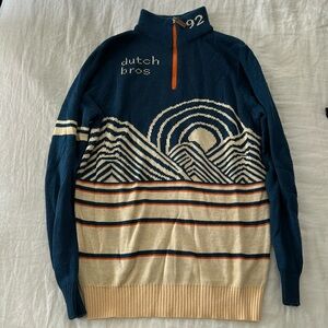Dutch bros half zip Medium (fits small)